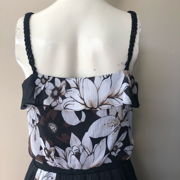 WHBM • Black Floral Sleeveless Ruffle Dress • Sz 6 - Picture 7 of 12